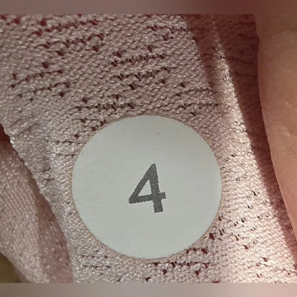 Lululemon No Limits Tank In Light Pink Size 4 - Picture 6 of 8